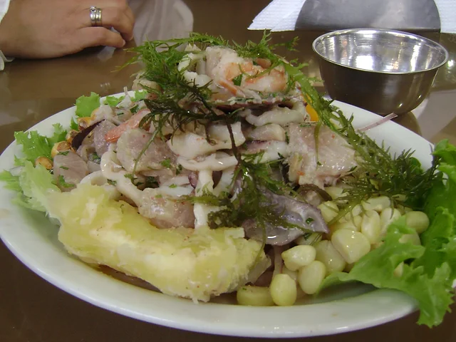 Ceviche mixto