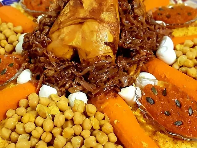 Cuscús tfaya con pollo