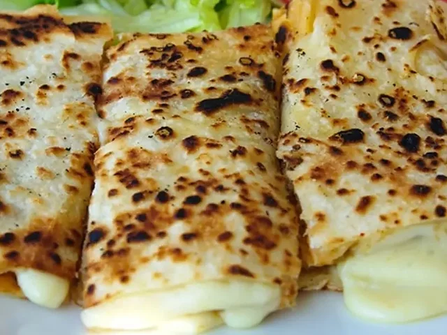 Gözleme de queso