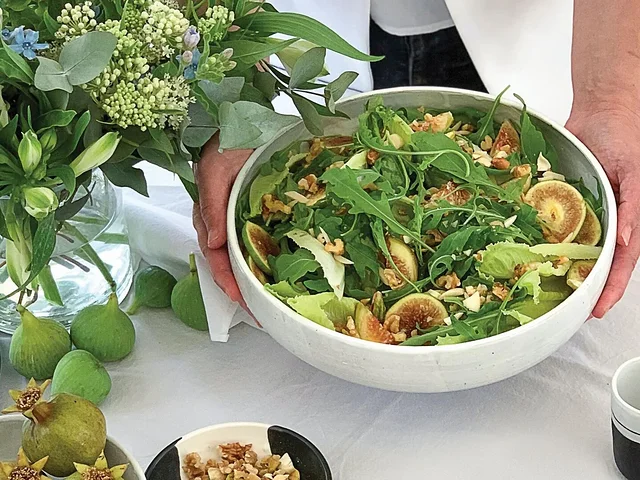 Green fig salad