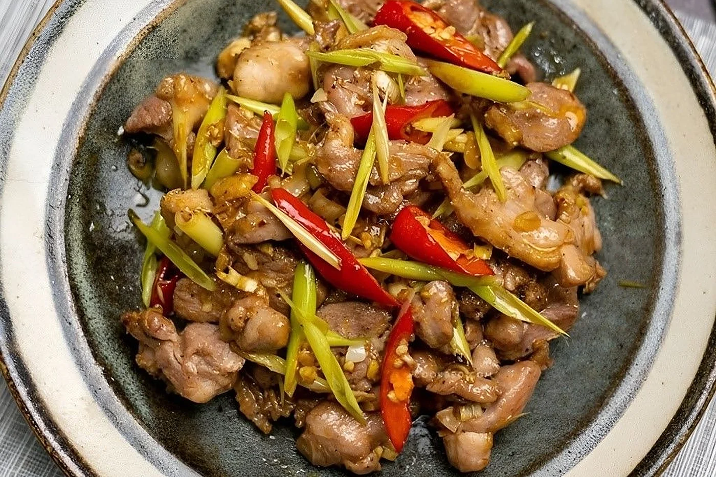 Heo xào sả ớt