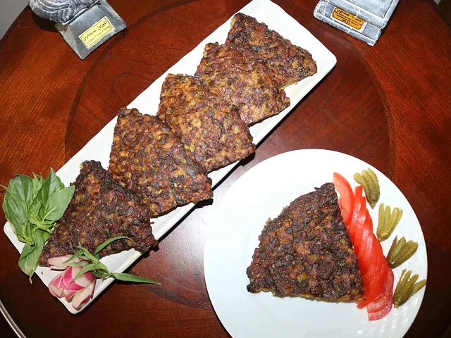 Kuku bademjan