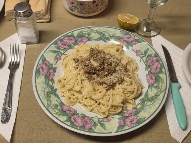 Fideos con tuco y estofado