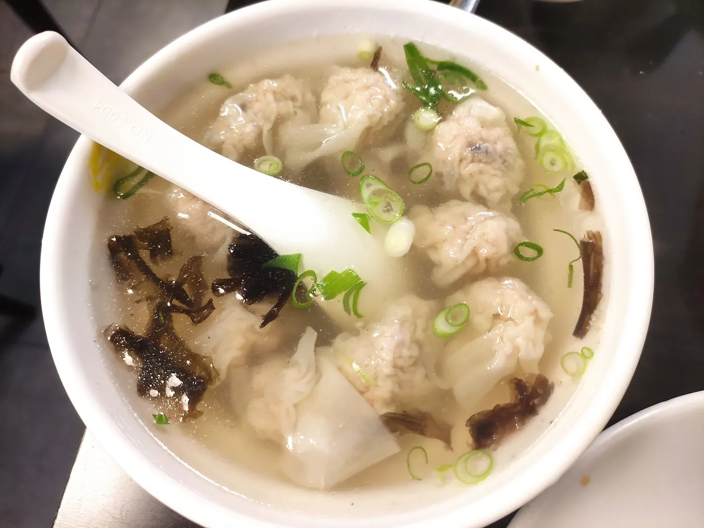 Sopa de wonton